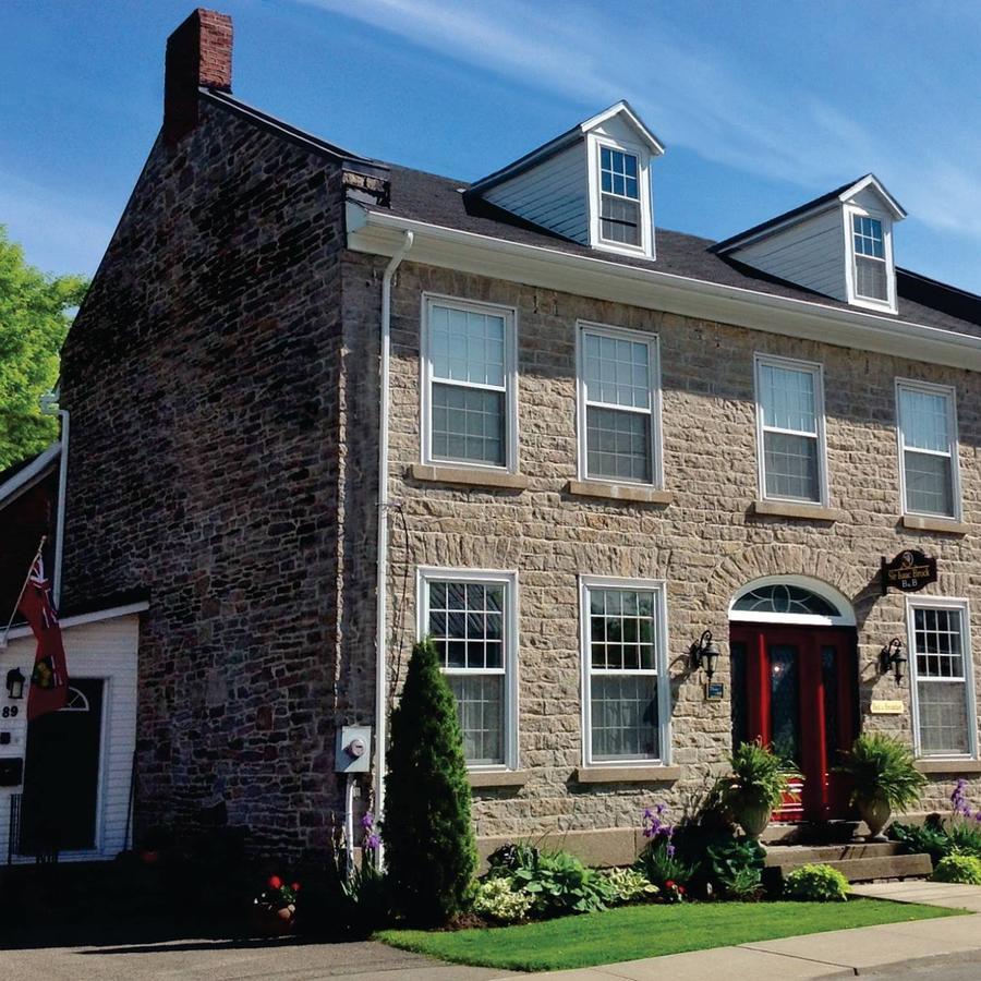 Sir Isaac Brock B&B Luxury Suites Brockville Bagian luar foto