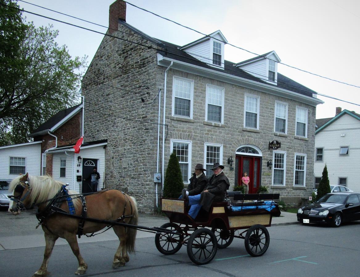 Sir Isaac Brock B&B Luxury Suites Brockville Bagian luar foto