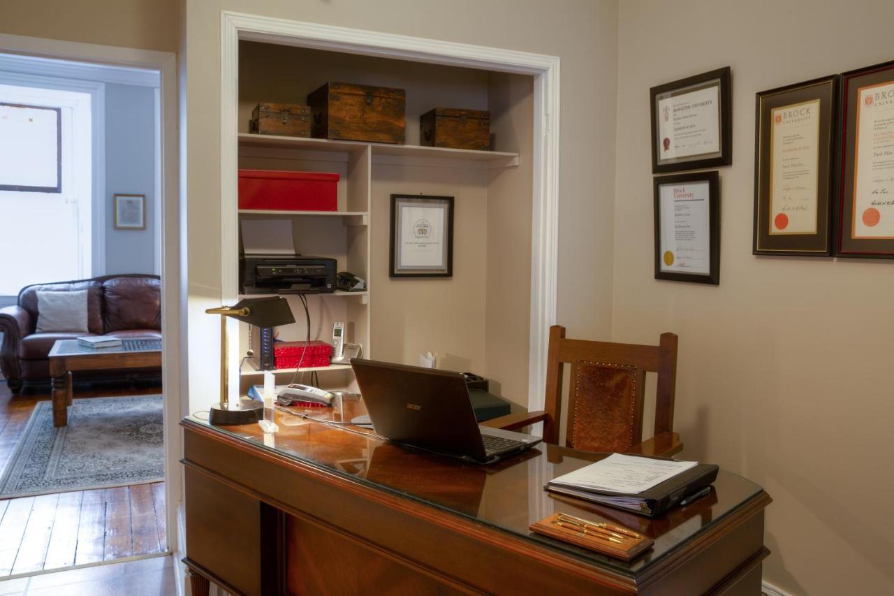 Sir Isaac Brock B&B Luxury Suites Brockville Bagian luar foto